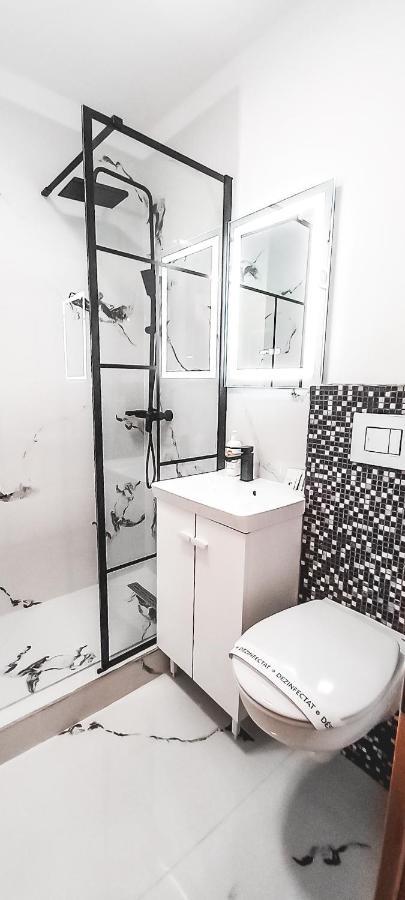 Sun Plaza Oasis With Self Check In And Fast Wifi Apartment Bucureşti Ngoại thất bức ảnh